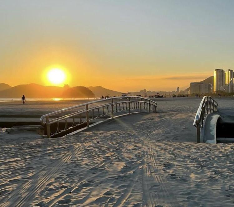 Apartamento Em Santos No Gonzaga Em Frente A Praia Eksteriør billede